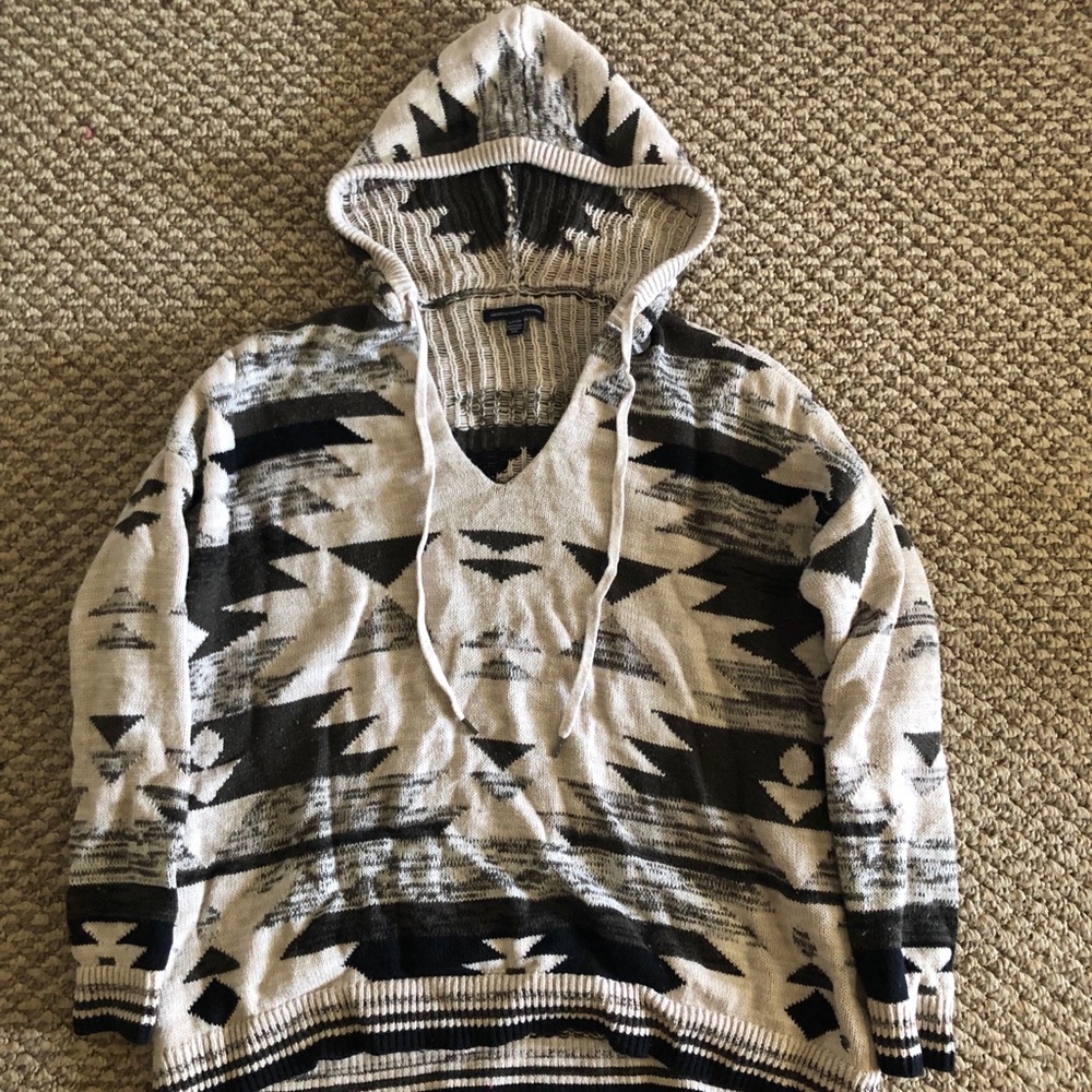 American Eagle hooded sweater
